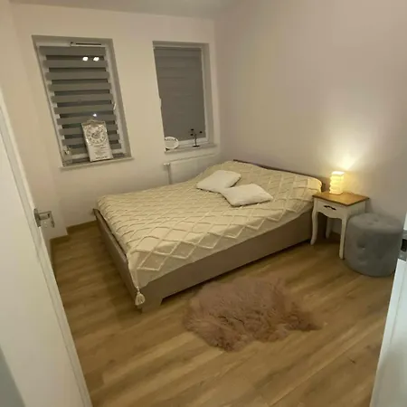 Wiktoria, 3 Sypialnie Apartman *